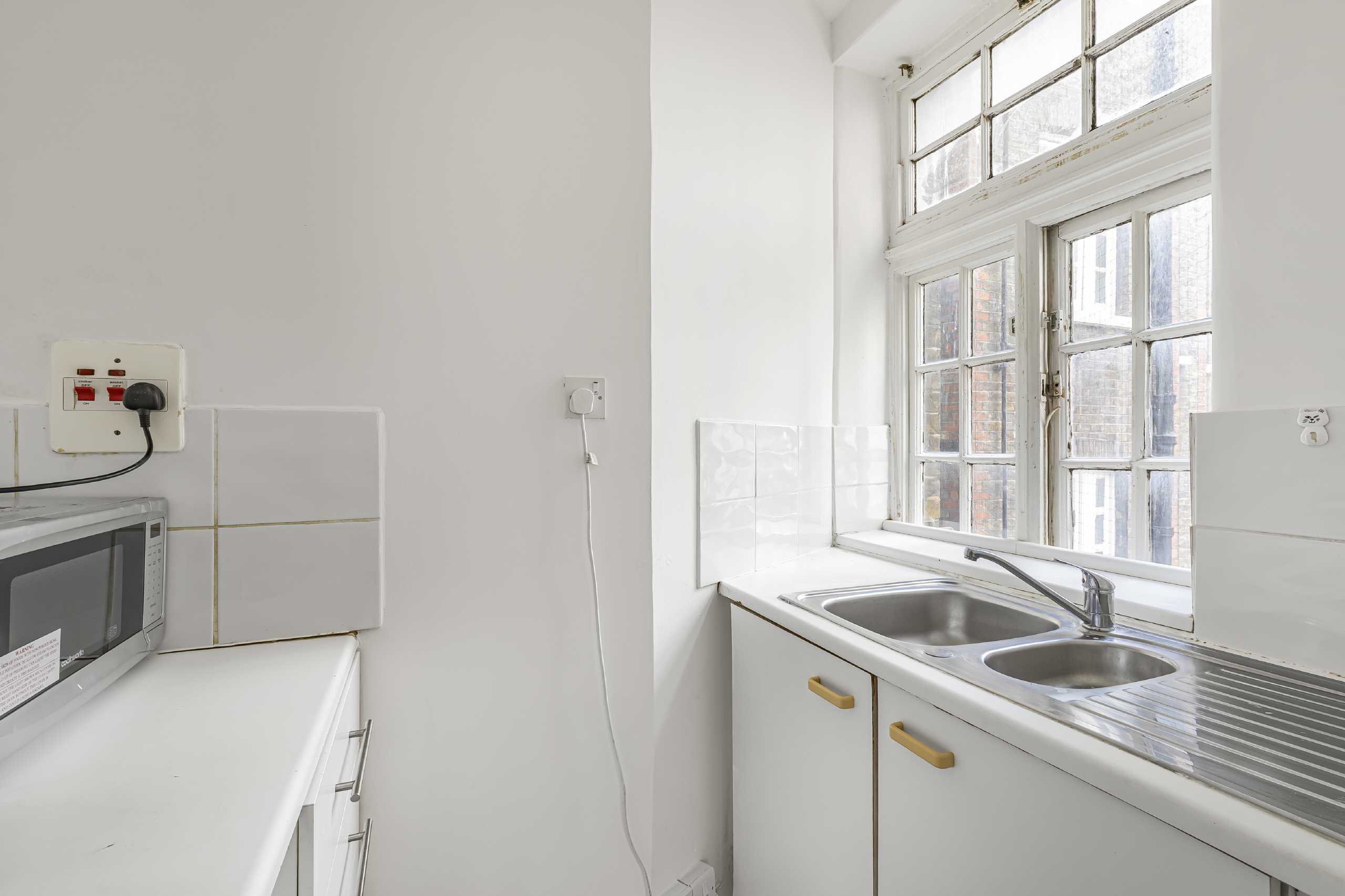 Flat Tavistock Place in Greater London