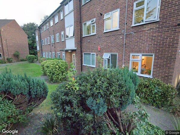 Room Broadway Close in Greater London