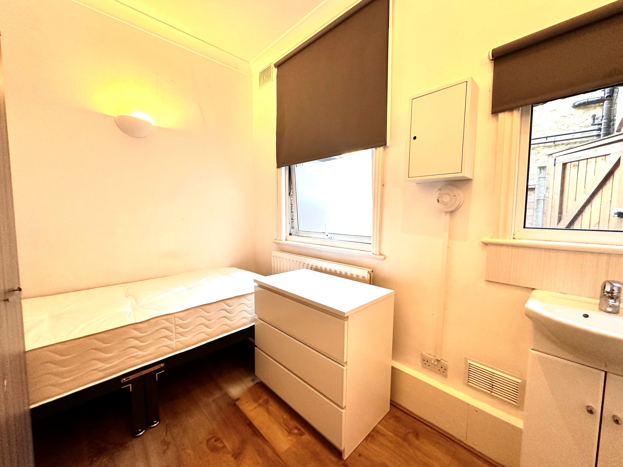 Room Whitehall Gardens in Greater London