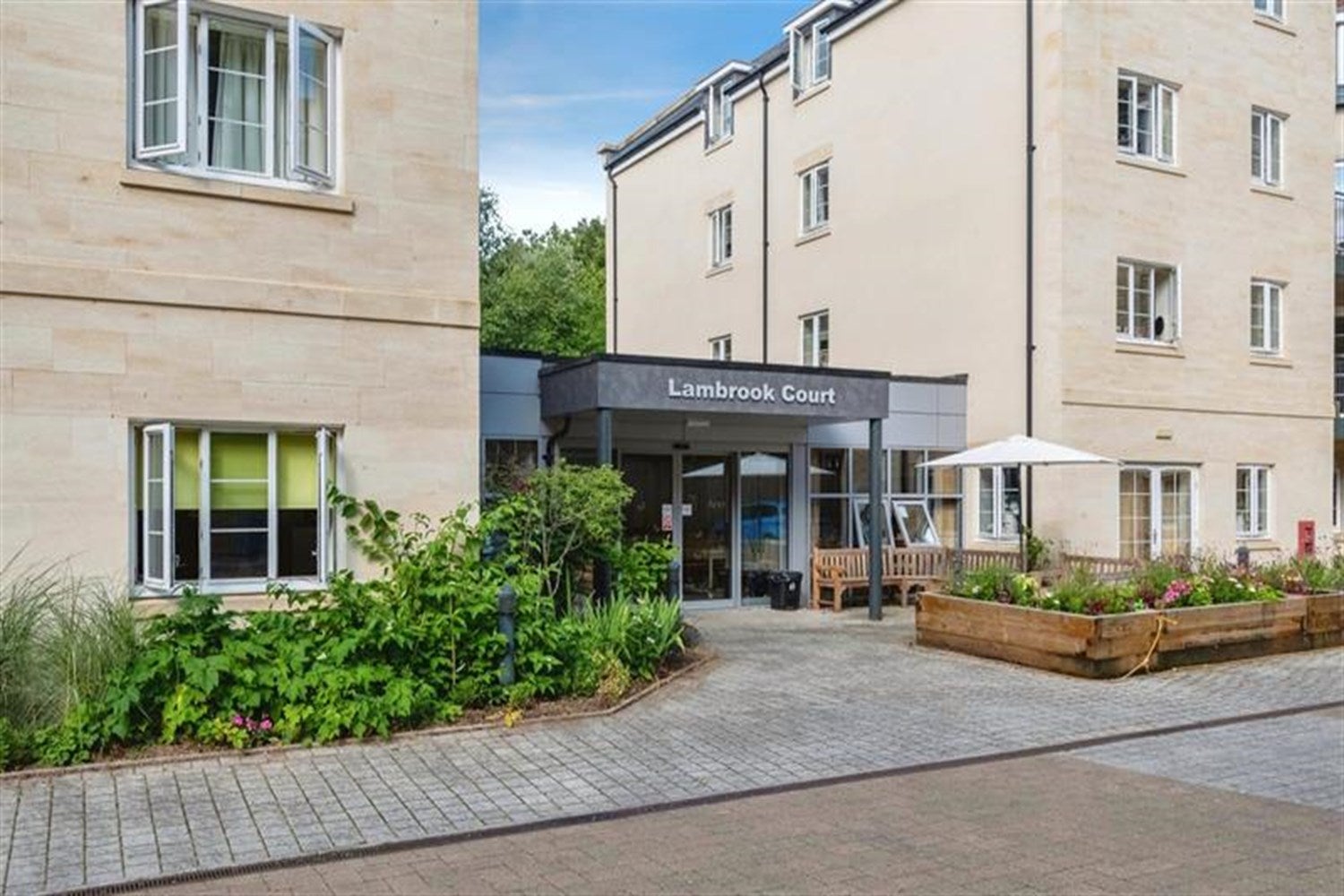 Flat Gloucester Road in Bath