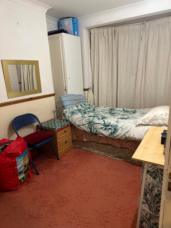 Room Perth Road in Greater London