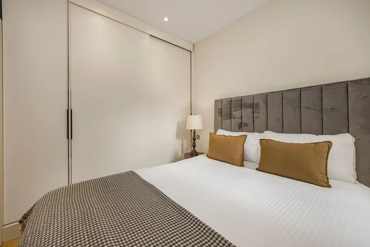 Flat Great Titchfield Street in City of Westminster