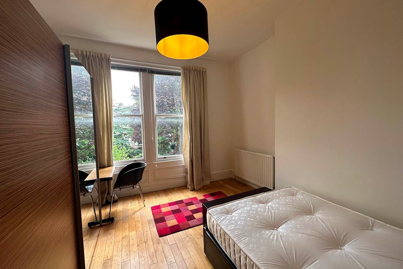 Room Osborne Avenue in Newcastle upon Tyne