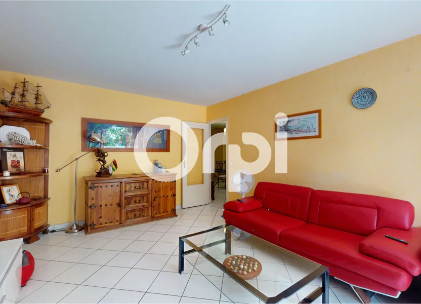 Flat Rue Louis Pergaud in Bron