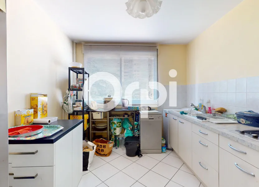 Flat Rue Louis Pergaud in Bron