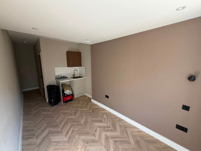Flat Birkbeck Road in Greater London