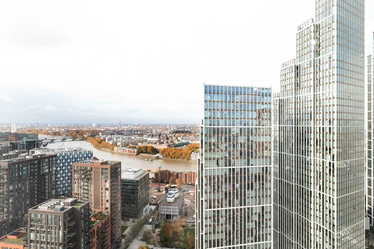 Flat Wyvil Road in Greater London