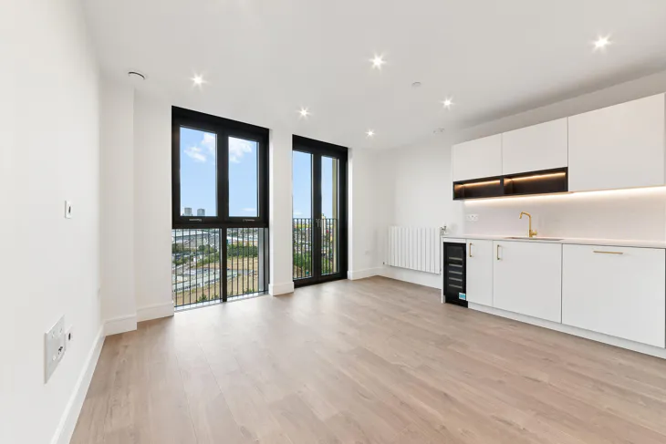 Flat Avery Avenue in Greater London