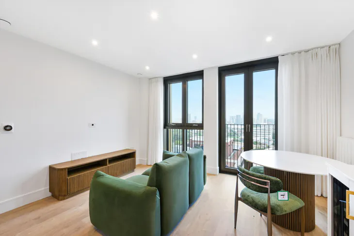 Flat Avery Avenue in Greater London