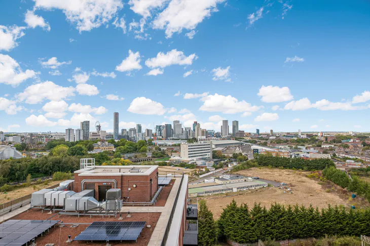 Flat Avery Avenue in Greater London
