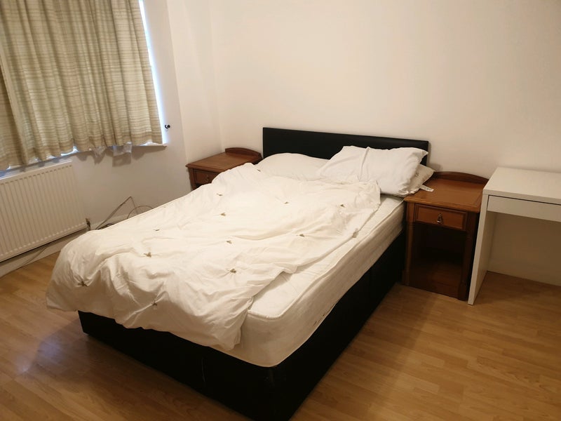 Room Broad Oak Court in Slough