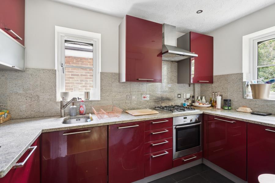 Flat Uxbridge Road in Greater London