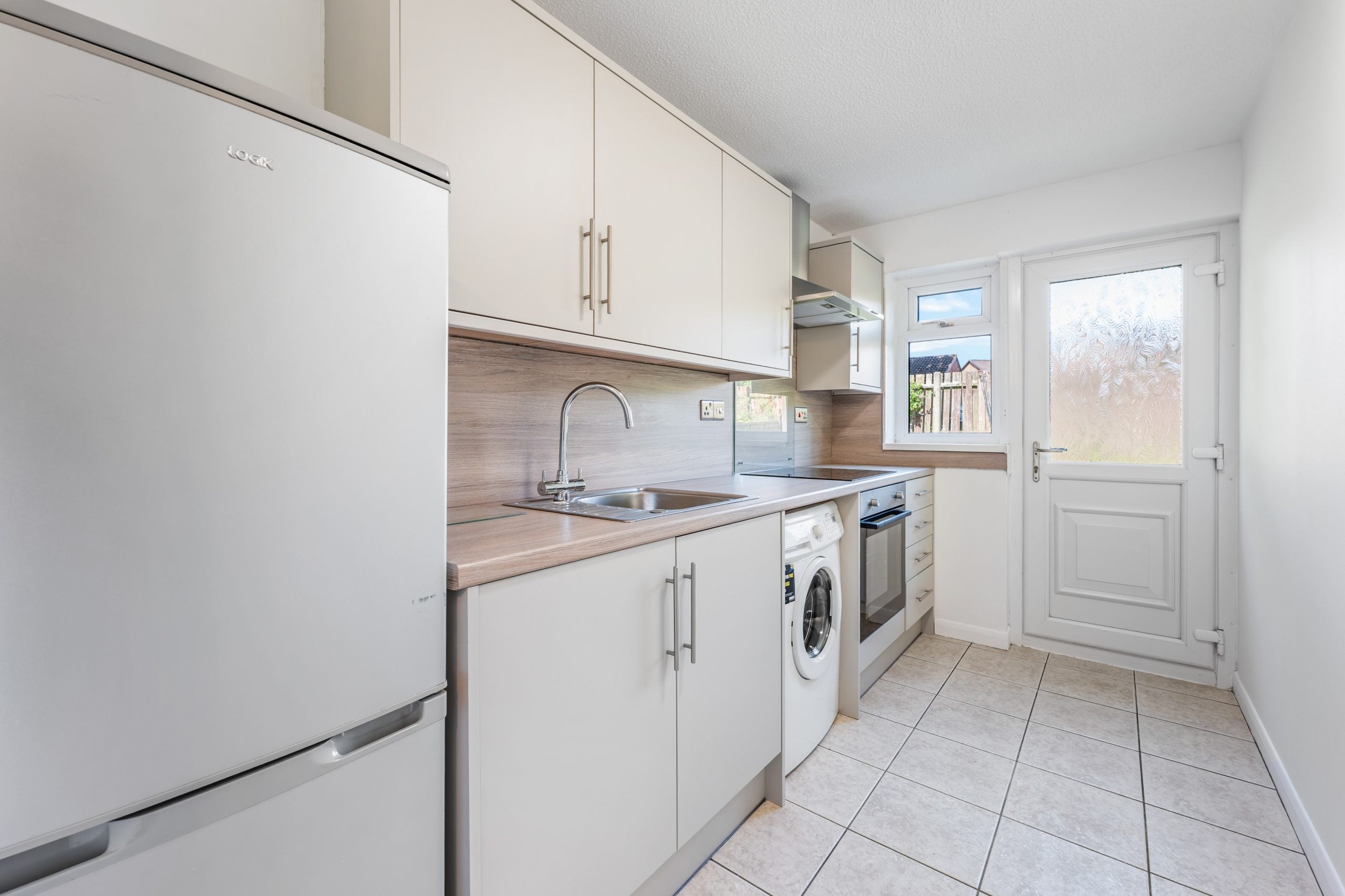 Flat Kingsford Court in Newton Mearns