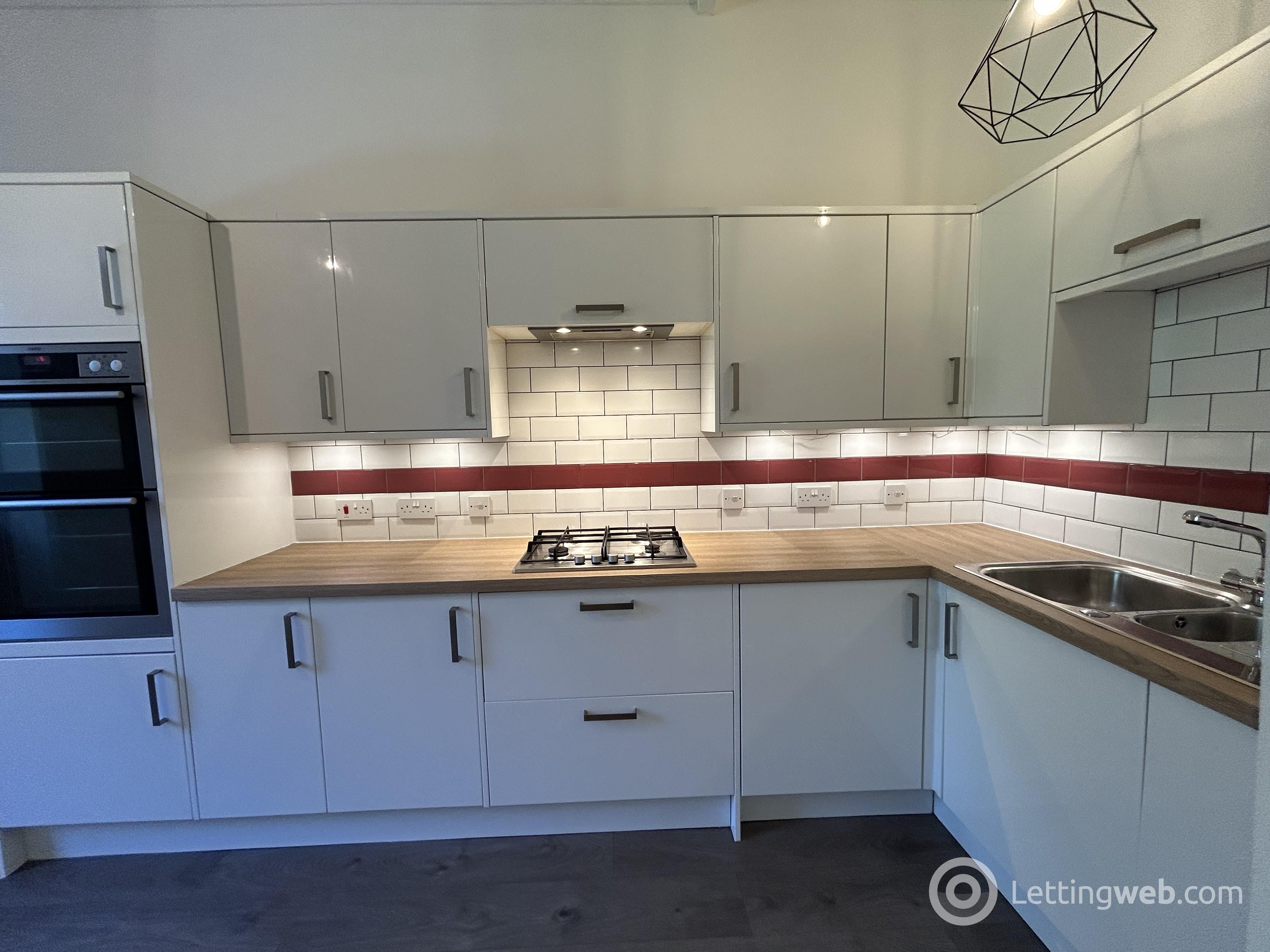 Flat Queensborough Gardens in Glasgow