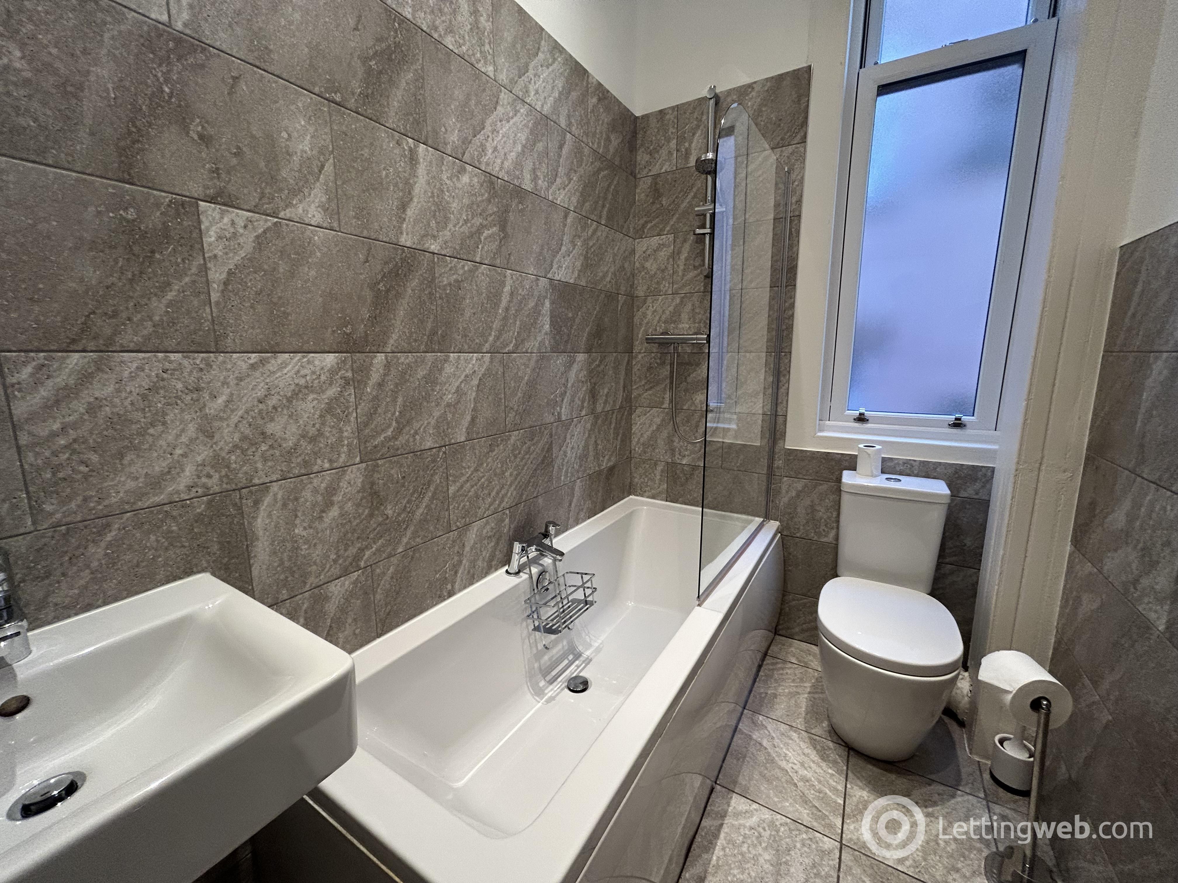 Flat Queensborough Gardens in Glasgow
