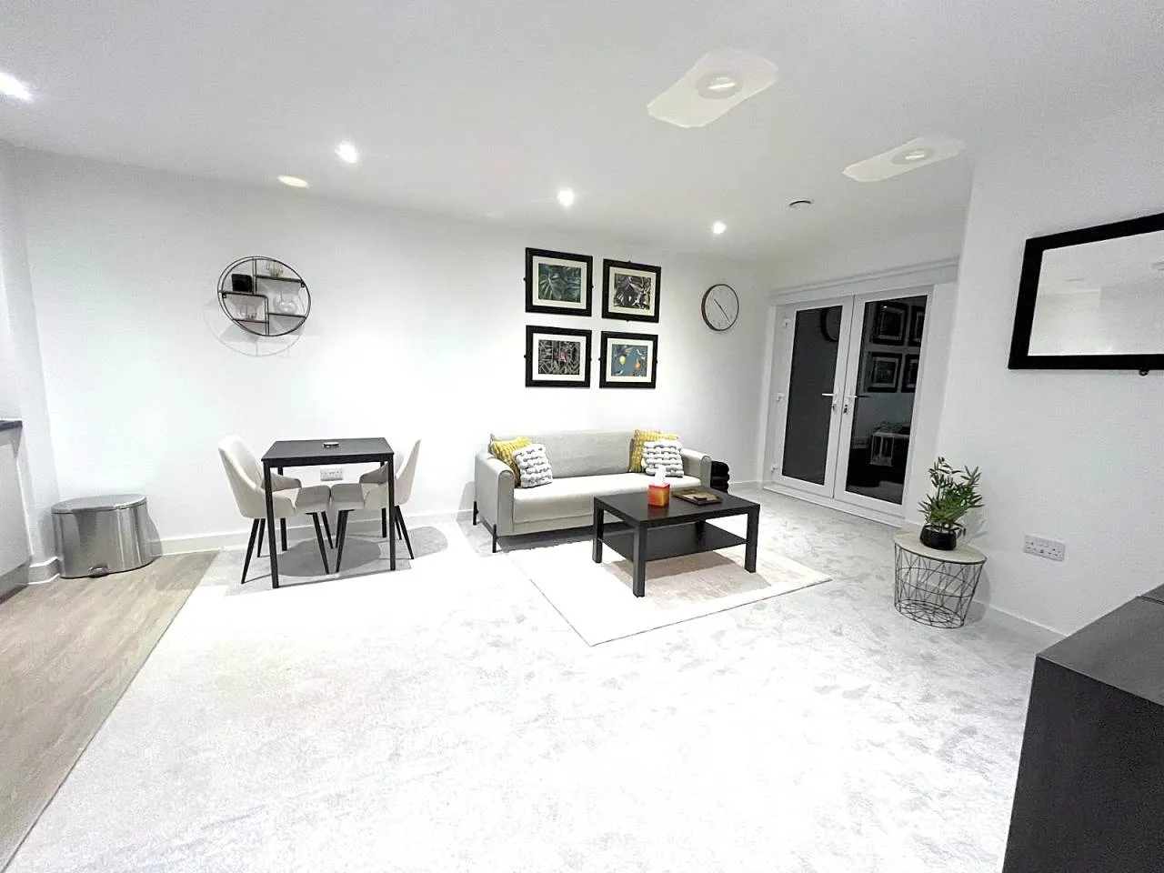 Flat Ordsall Lane in Salford