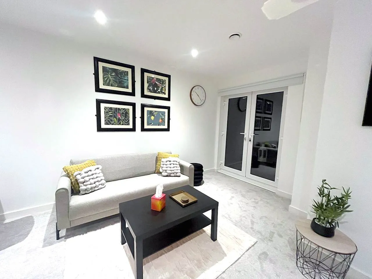 Flat Ordsall Lane in Salford