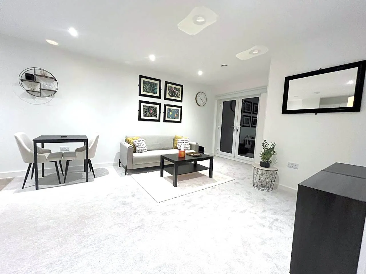 Flat Ordsall Lane in Salford