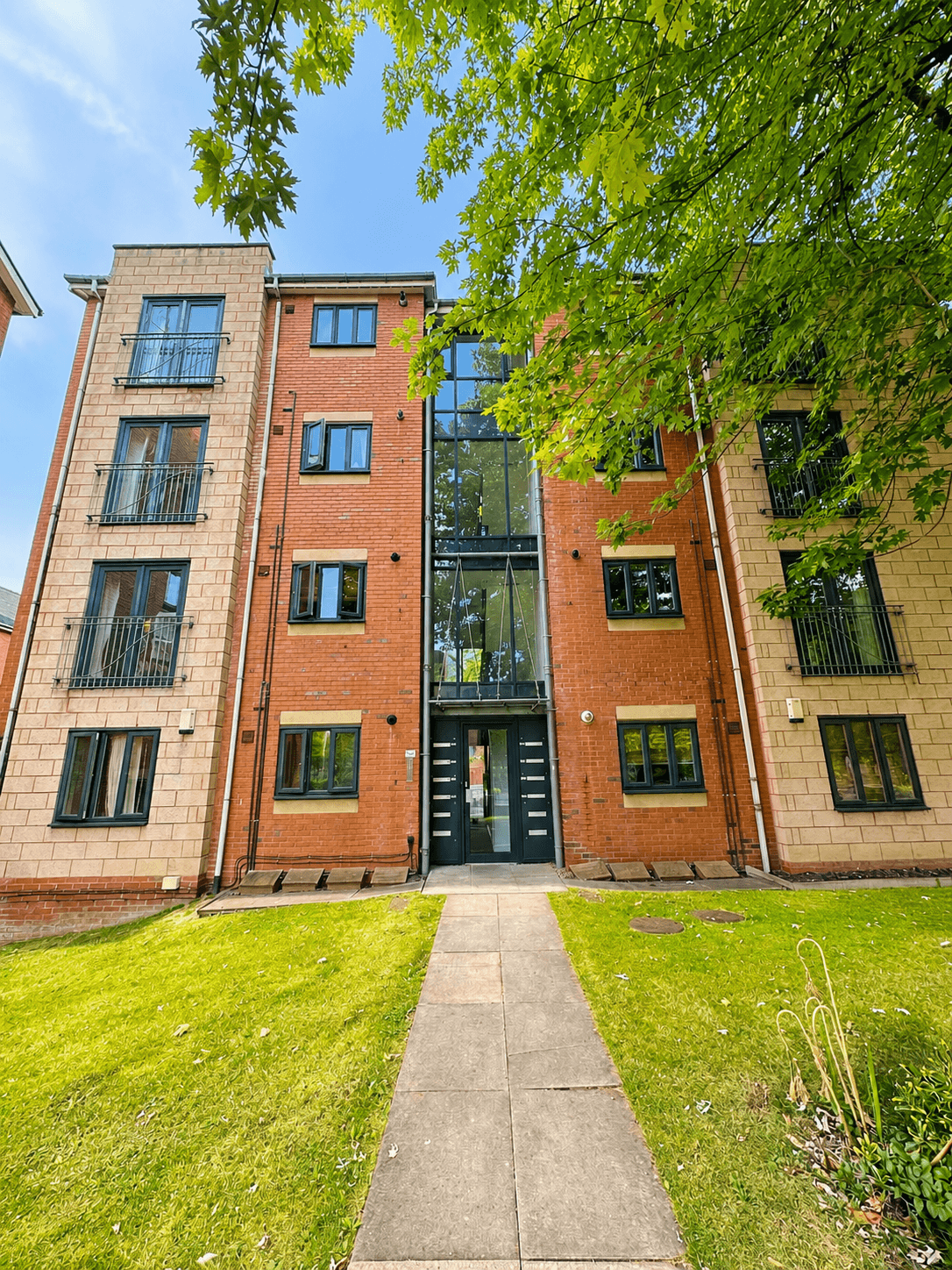 Flat Stretford Road in Manchester