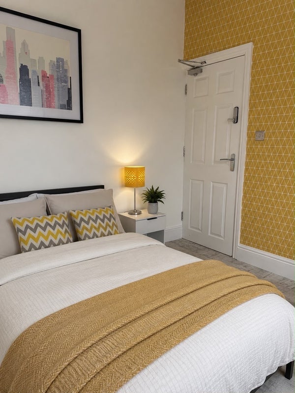 Room Hall Croft in Nottingham