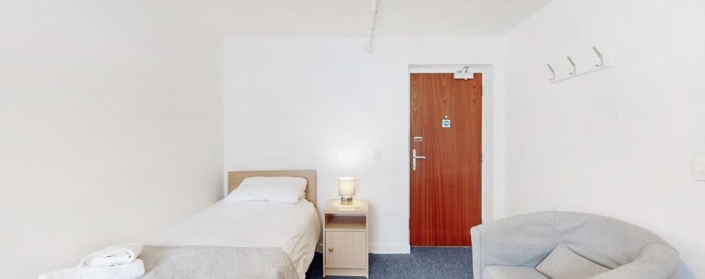 Room Turner Road in Colchester
