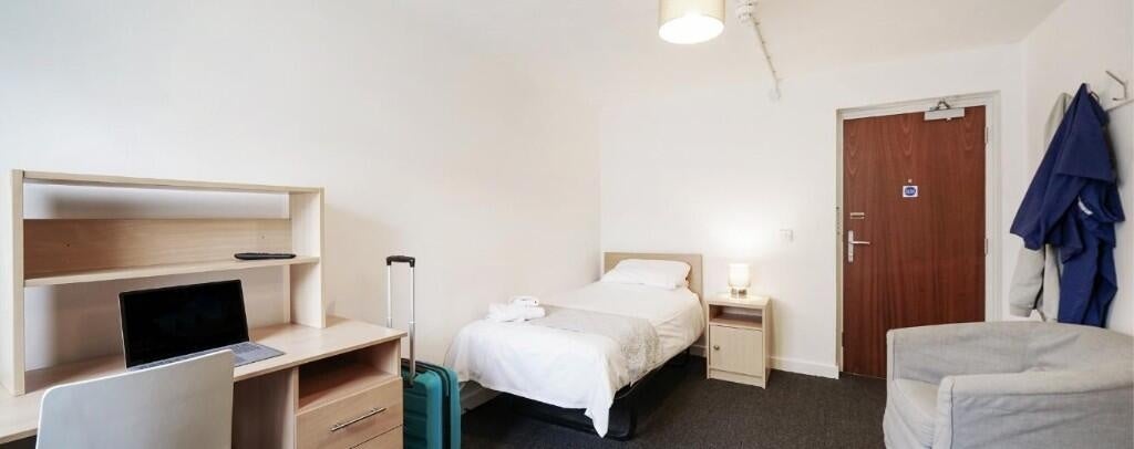 Room Turner Road in Colchester