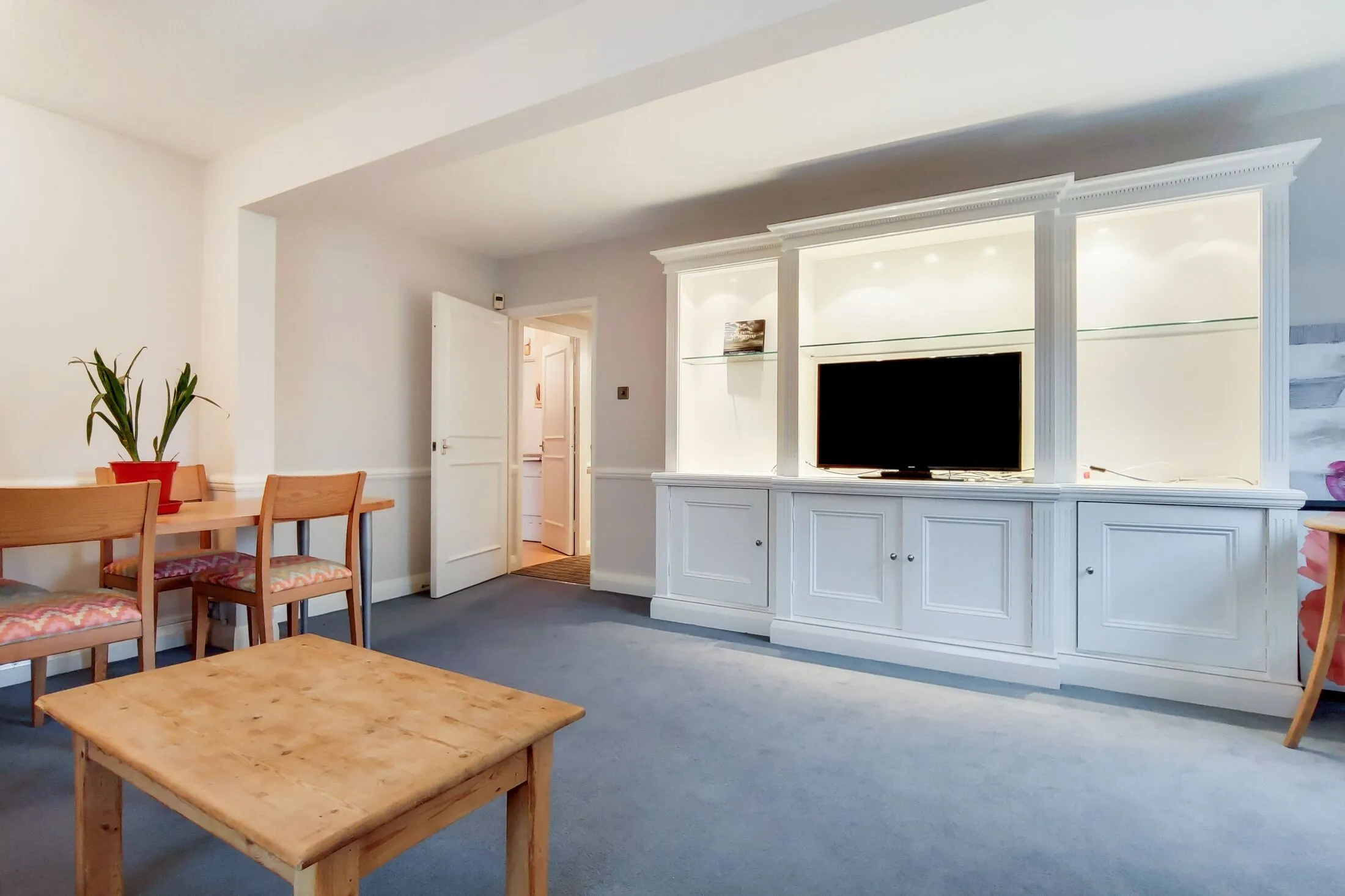 Flat Meyrick Road in Greater London