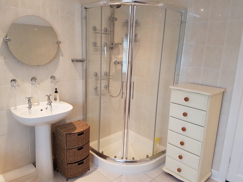 Room Worsley Road in Salford