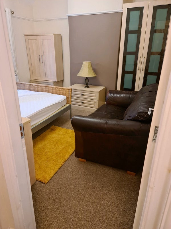 Room Worsley Road in Salford