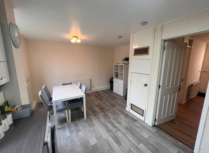 Room Ludovick Walk in Greater London