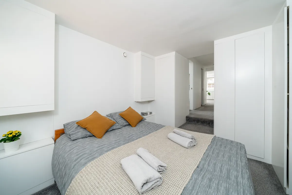 Flat Betterton Street in Greater London