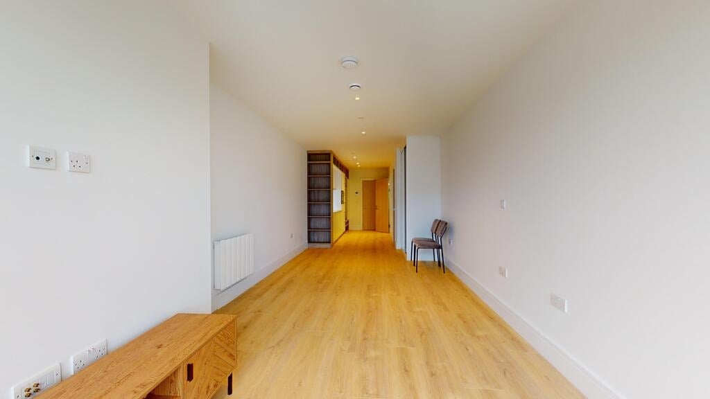 Flat Beverley Way in Greater London