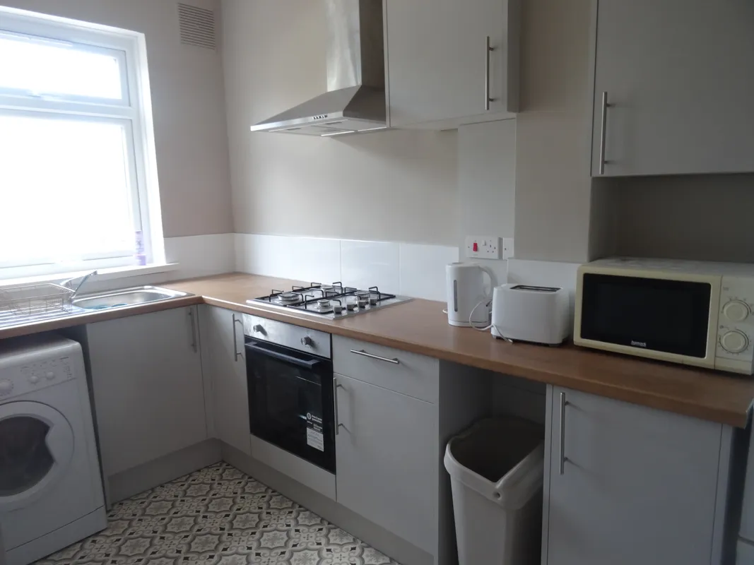 Flat Surbiton Road in Greater London