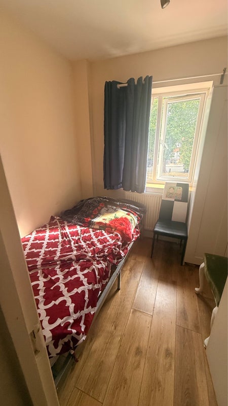 Room The Roundway in Greater London