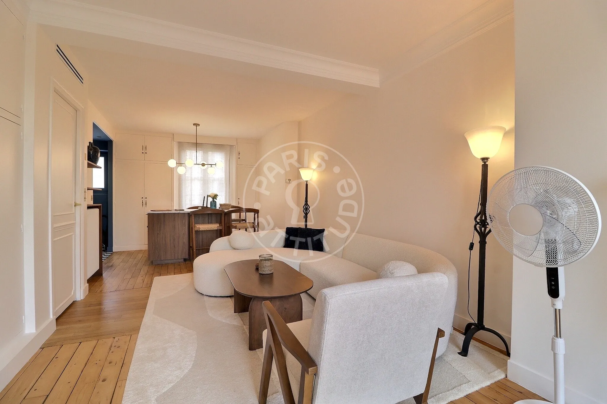 Flat Avenue Mozart in Paris