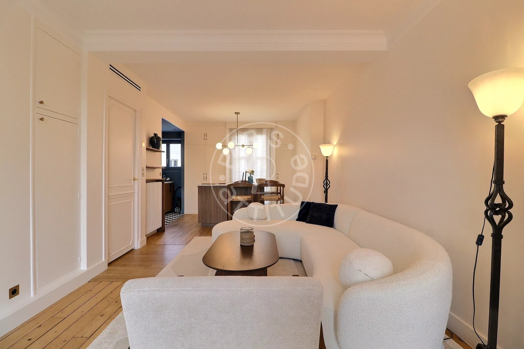 Flat Avenue Mozart in Paris