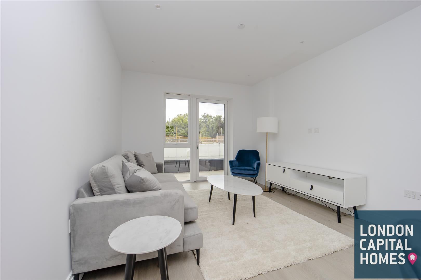 Flat Barnes Pikle in Greater London