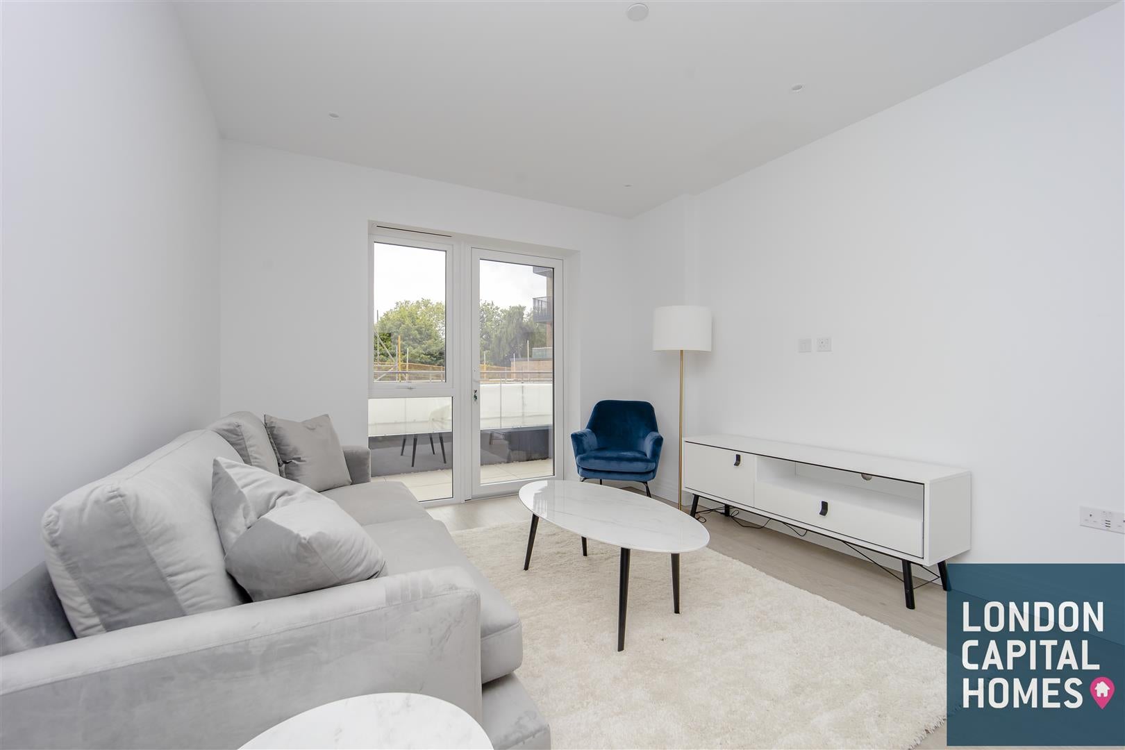 Flat Barnes Pikle in Greater London
