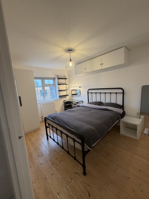 Room Paul Gardens in Greater London
