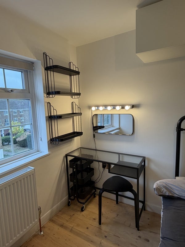Room Paul Gardens in Greater London