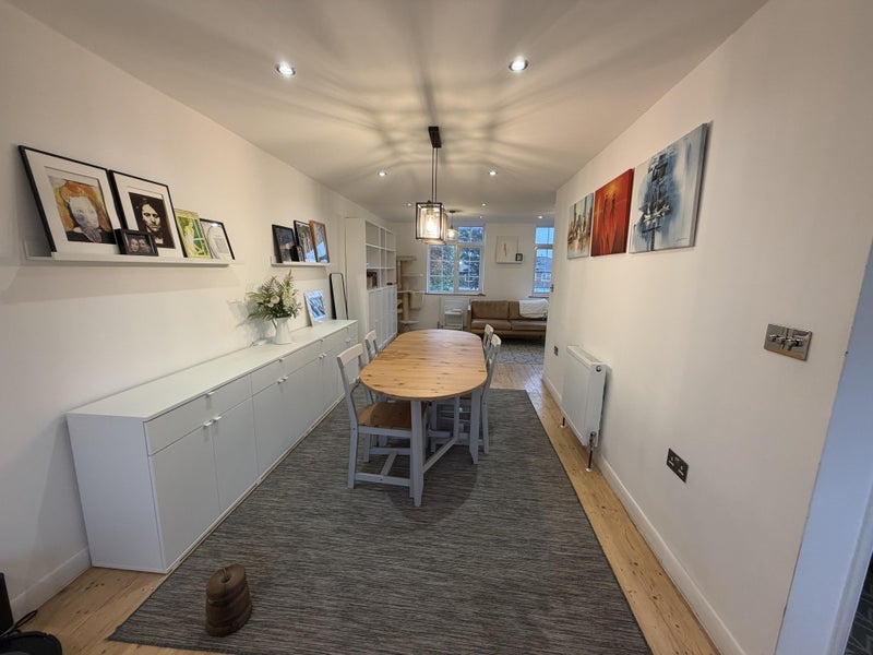 Room Paul Gardens in Greater London