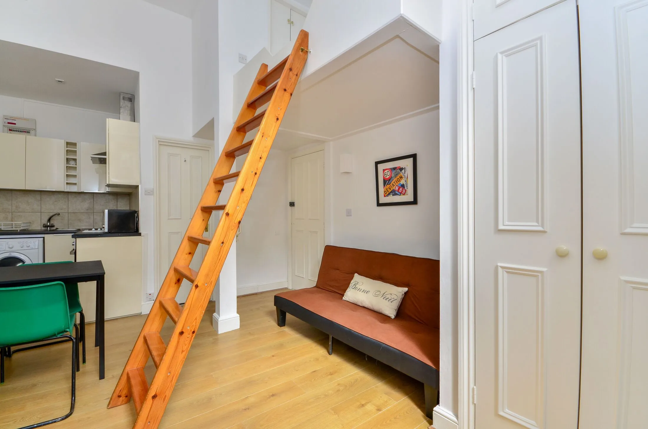 Flat Collingham Place in Greater London