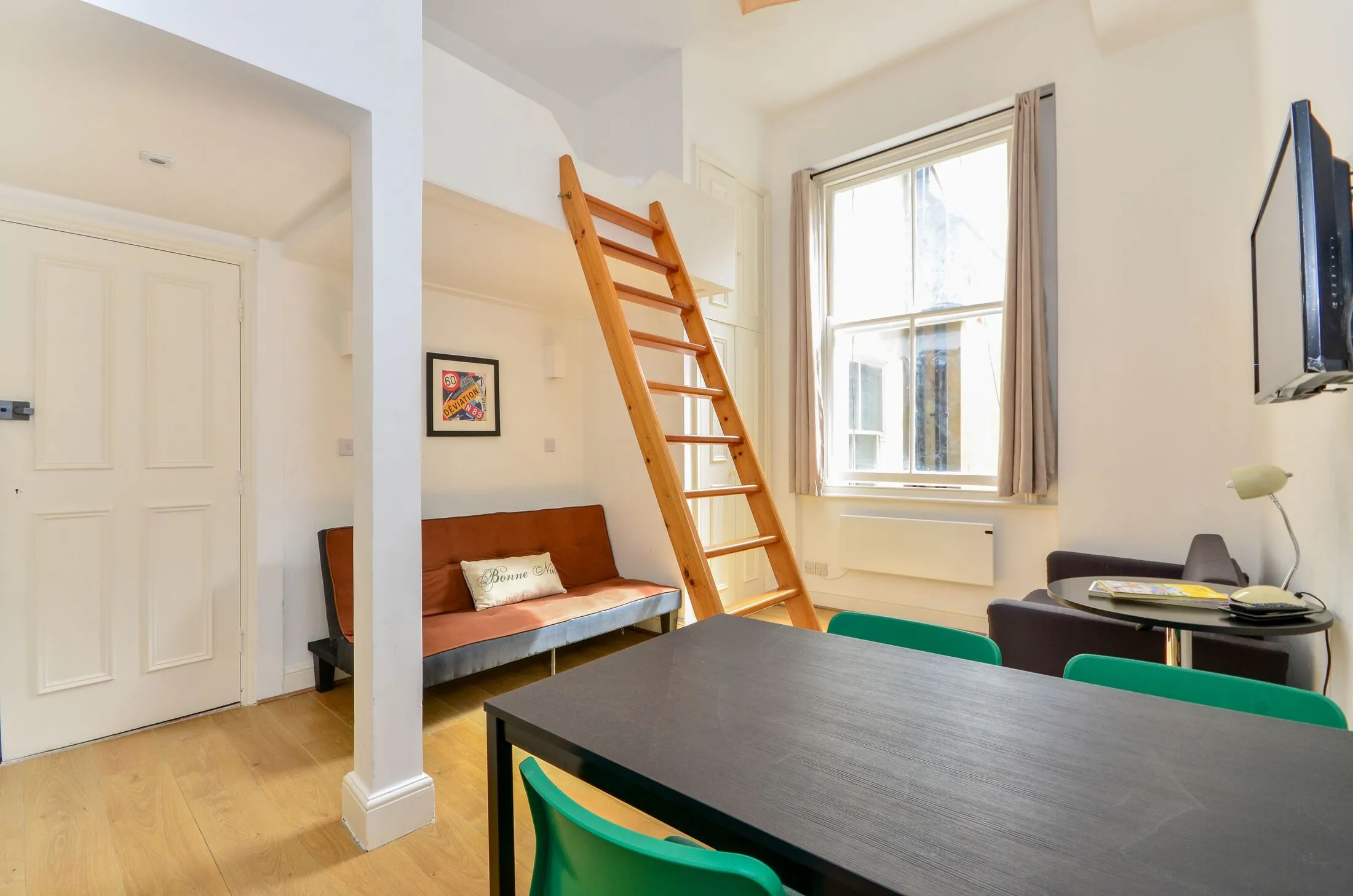 Flat Collingham Place in Greater London