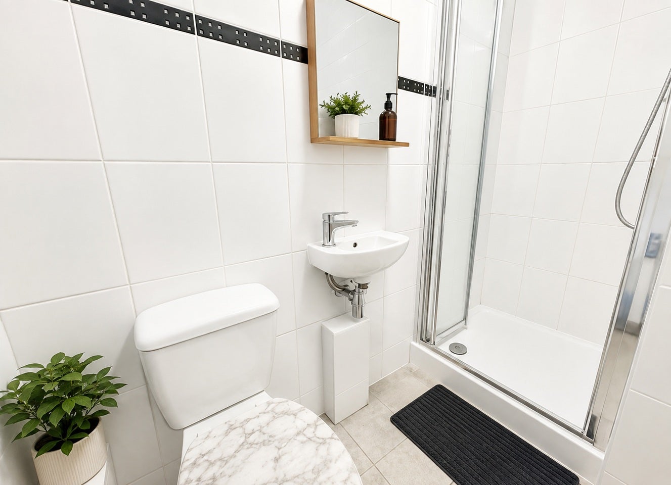 Room Sterne Street in Greater London