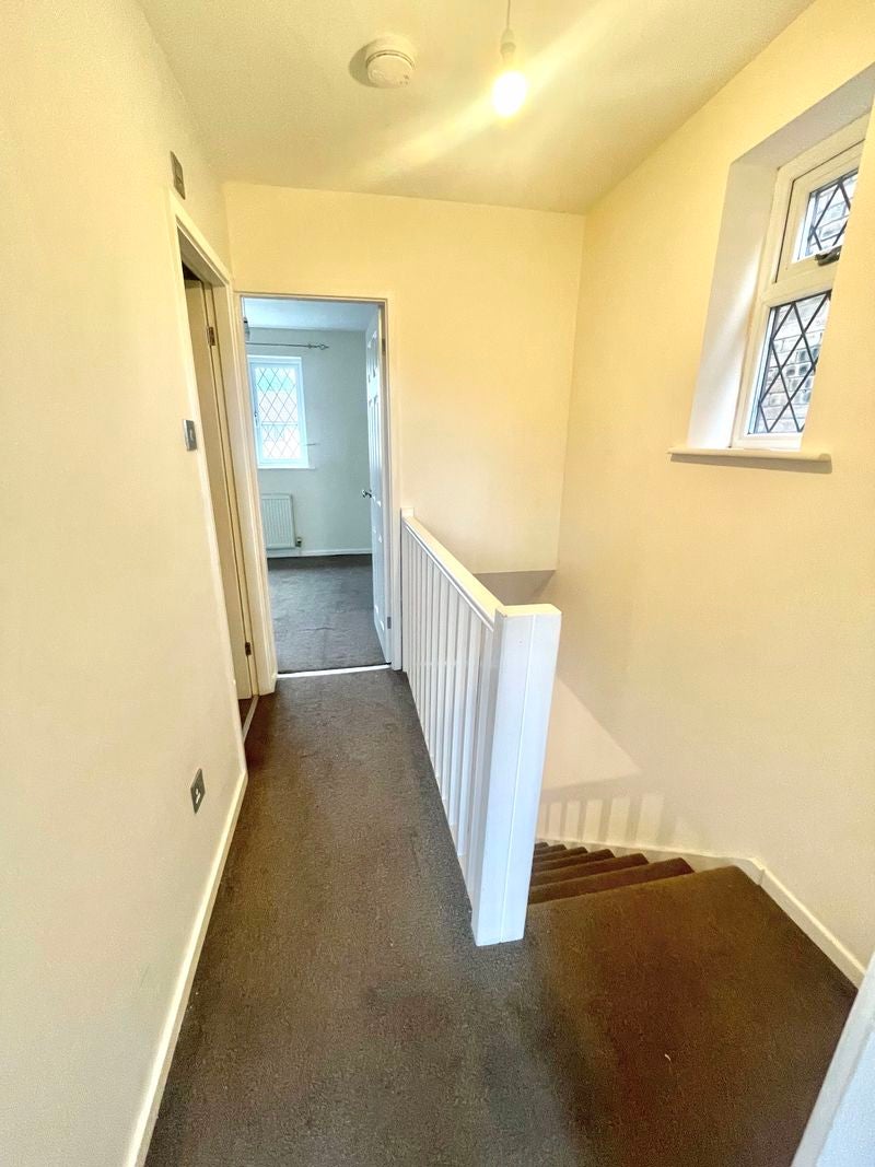 House Dominic Close in Manchester