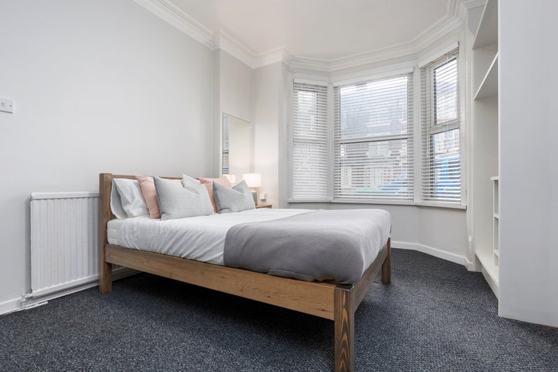 Room Norwood Road in Nottingham