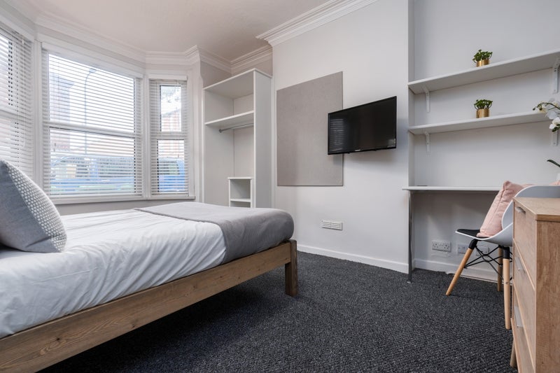 Room Norwood Road in Nottingham