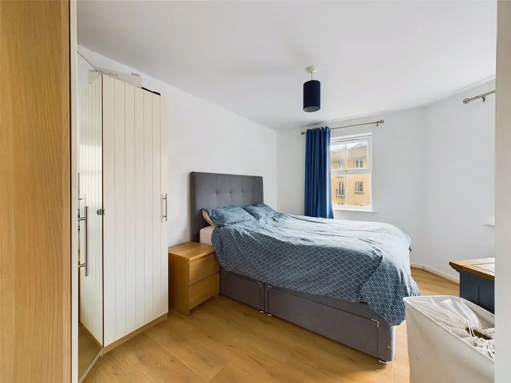 Flat Sentinel Way in Tewkesbury