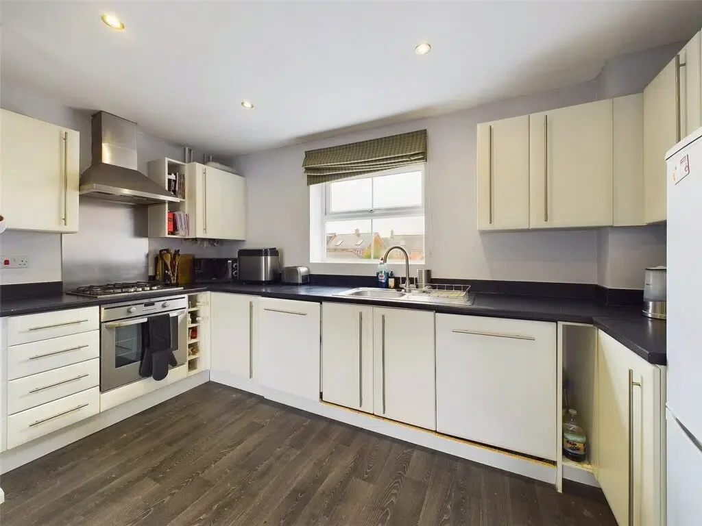 Flat Sentinel Way in Tewkesbury