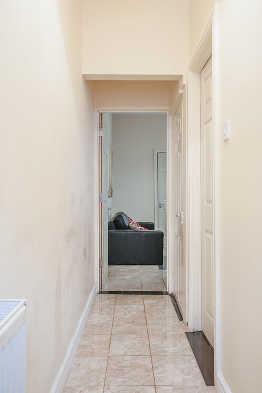 Room Bolingbroke Road in Coventry